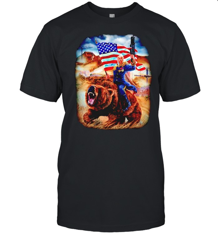 Trump riding bear Independence shirt Classic Men's T-shirt