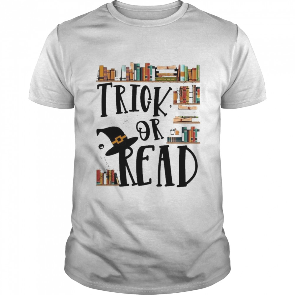 Librarian Trick Or Read Halloween  Classic Men's T-shirt