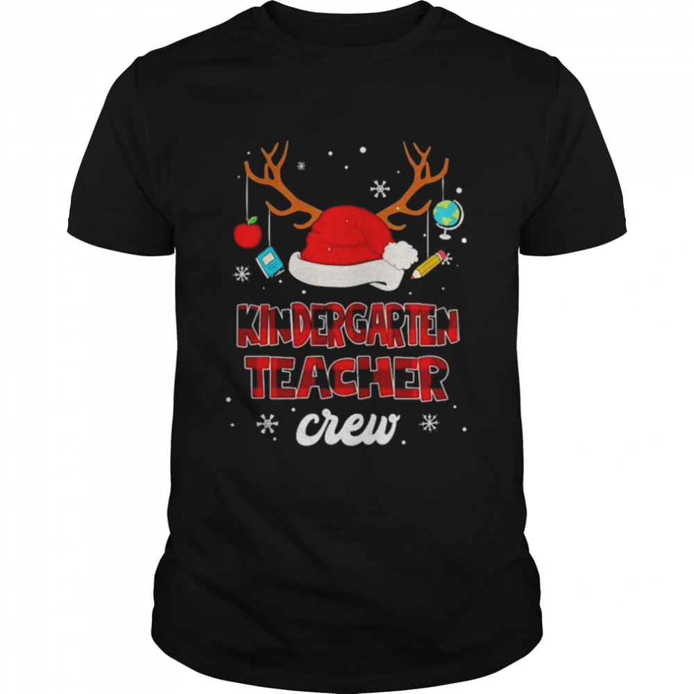 Santa and Reindeer Kindergarten Teacher Crew Merry Christmas shirt Classic Men's T-shirt