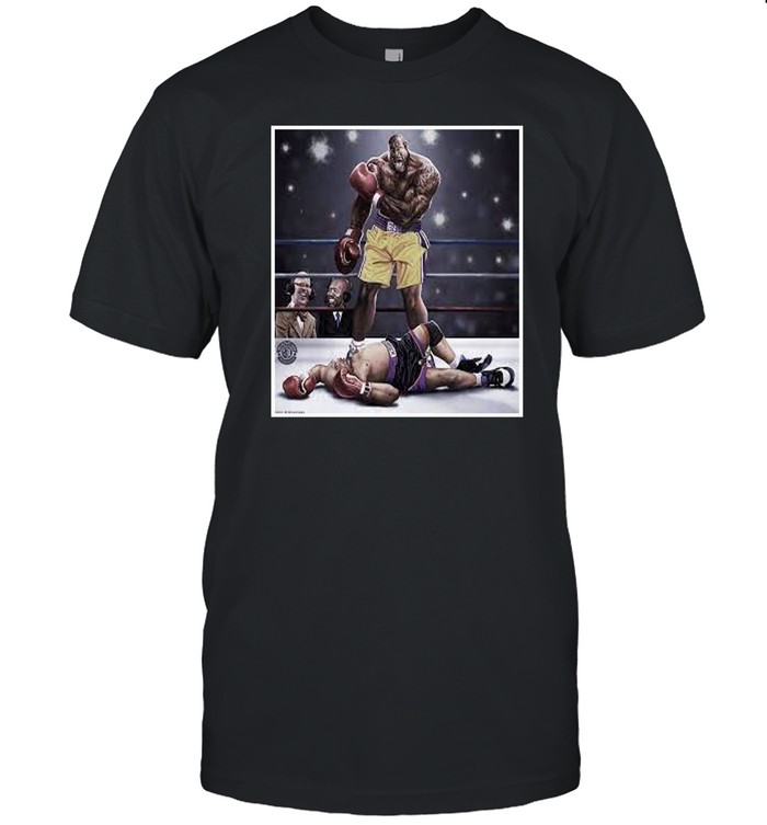 Shaquille O'Neal knocked out Charles Barkley  Classic Men's T-shirt