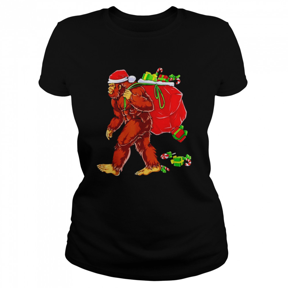 Bigfoot Santa carrying Christmas Gift shirt Classic Women's T-shirt