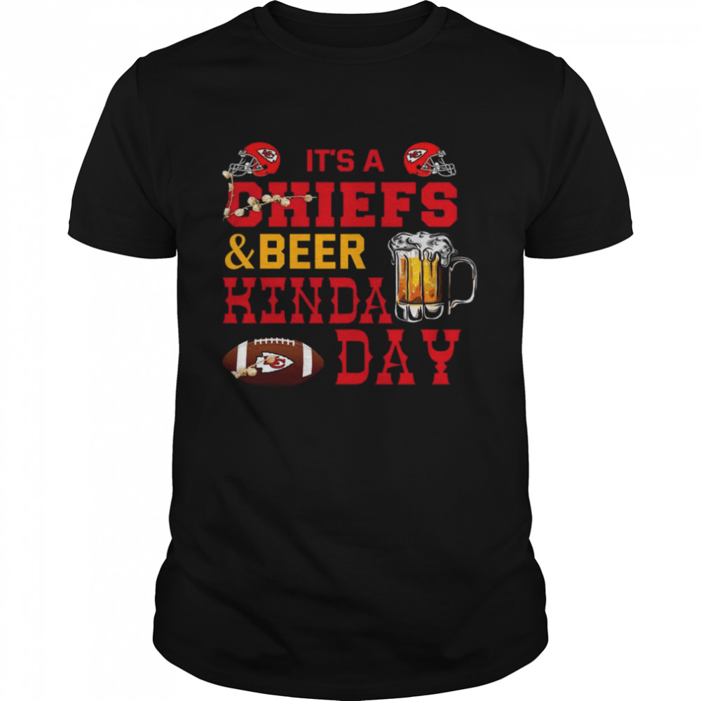 It’s A Chiefs Beer Kinda Day  Classic Men's T-shirt
