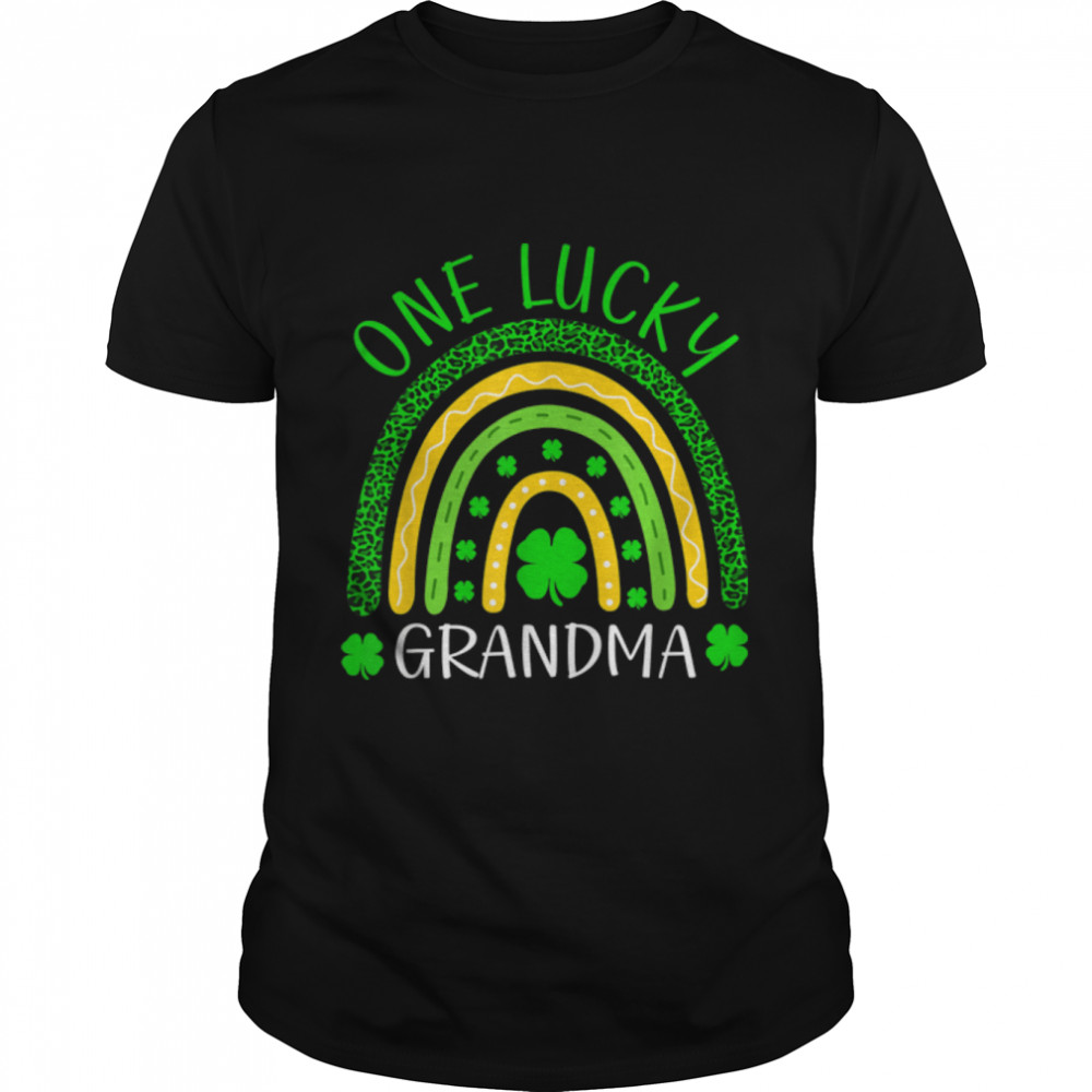 One Lucky Grandma Rainbow Shamrock Irish St Patrick's Day T-Shirt B09SD8NW2J