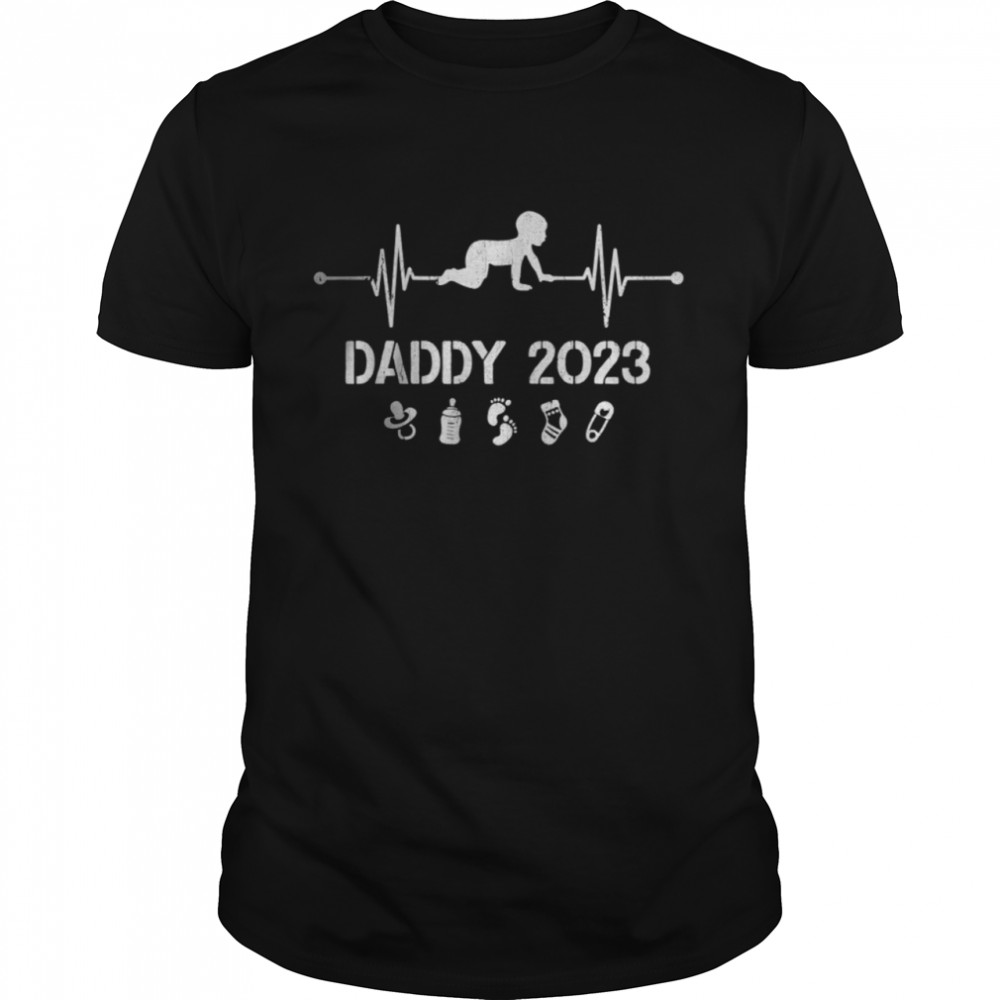 First Time Dad Promoted to Daddy Est 2023 Announcement T-Shirt