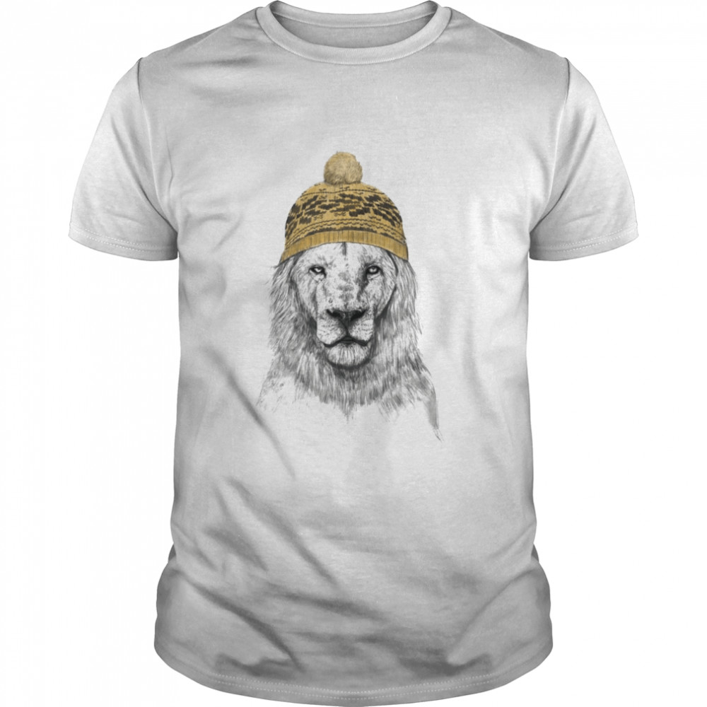 Winter lion T-Shirt