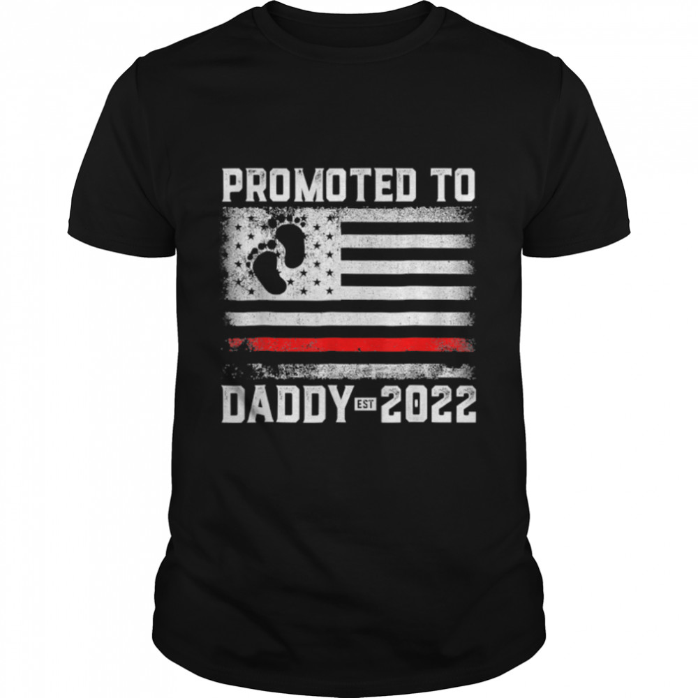 Promoted To Daddy 2022 First Time Fathers Day New Dad Gifts T- B0B212BB67 Classic Men's T-shirt