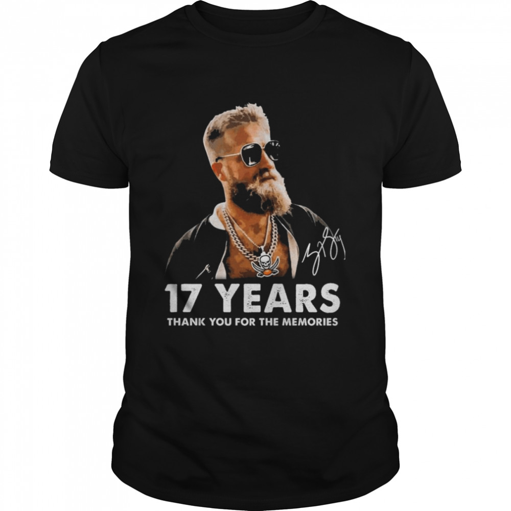 Ryan Fitzpatrick 17 years thank you for the memories signature shirt Classic Men's T-shirt