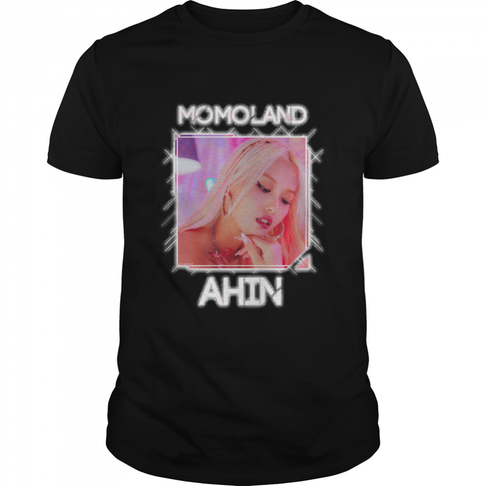 Momoland - Ahin Active T- Classic Men's T-shirt