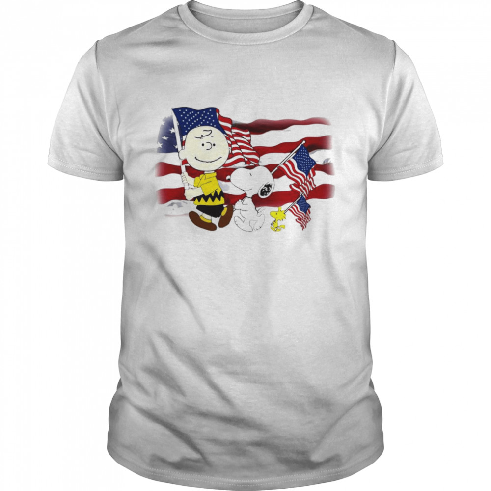 Charlie Brown and snoopy and woodstock Happy 4th Of July abbey road shirt Classic Men's T-shirt