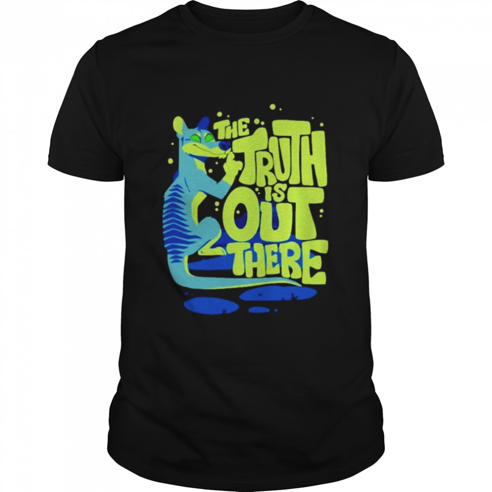 The truth is out there shirt Classic Men's T-shirt