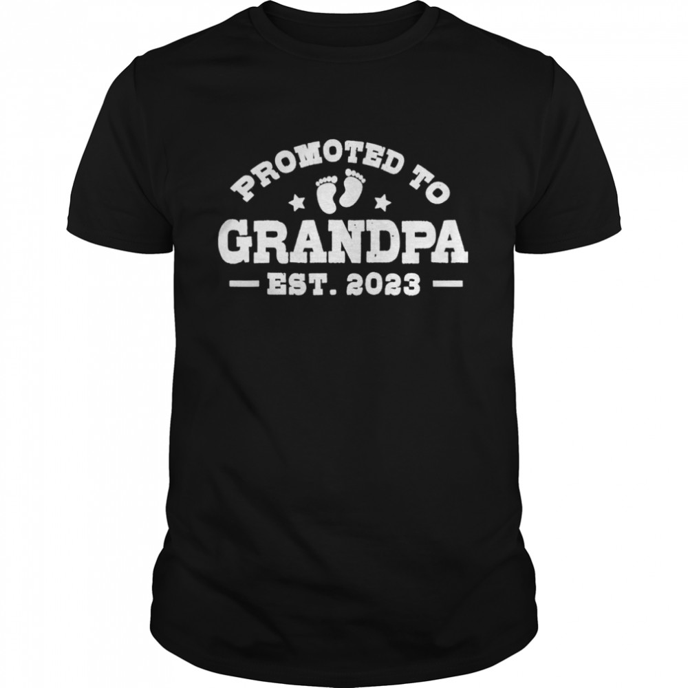 Promoted To Grandpa Est 2023 Grandfather Baby Announcement T- Classic Men's T-shirt