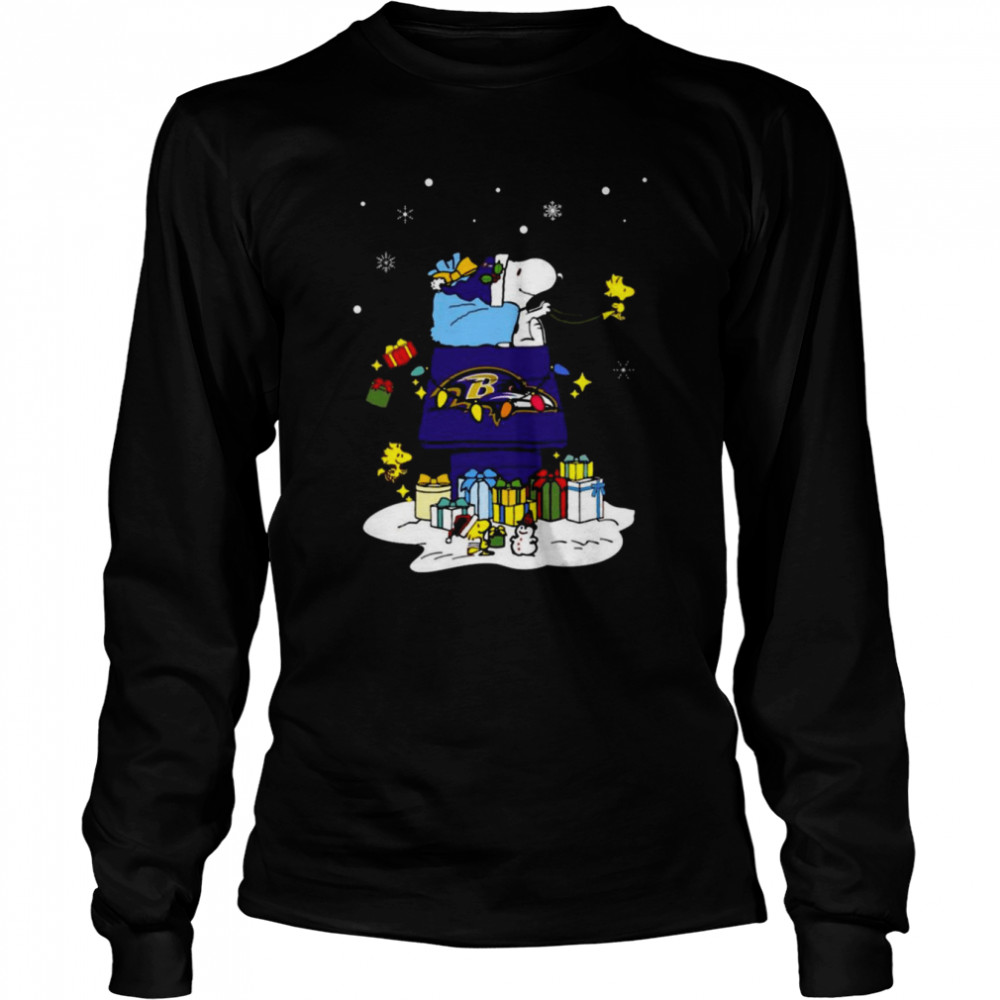 Baltimore Ravens Are Coming To Town Snoopy Christmas T-Shirt - T-shirts Low  Price