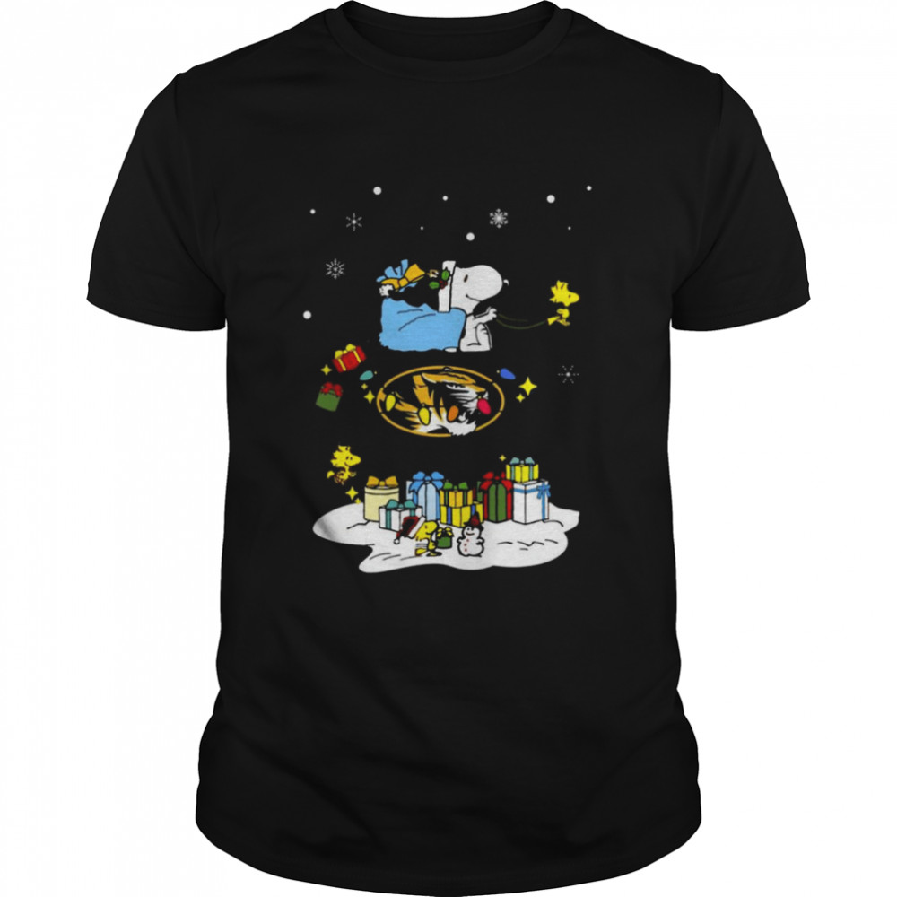 Mizzou Tigers Santa Snoopy Wish You A Merry Christmas 2022  Classic Men's T-shirt