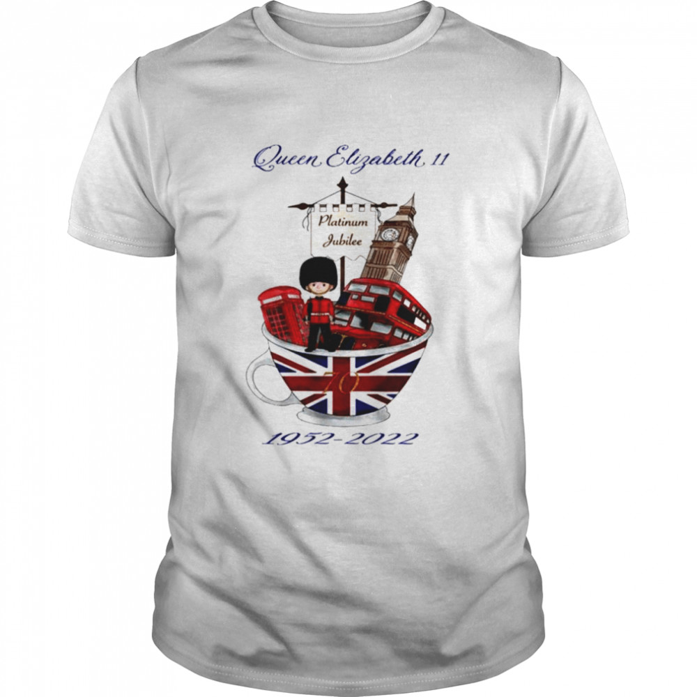 Queen’s Platinum Jubilee Celebration 1952-2022 shirt Classic Men's T-shirt