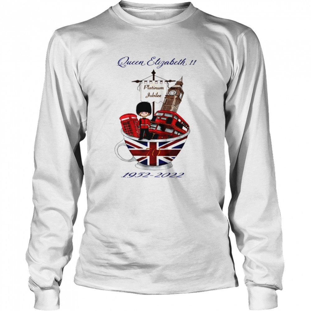 Queen’s Platinum Jubilee Celebration 1952-2022 shirt Long Sleeved T-shirt