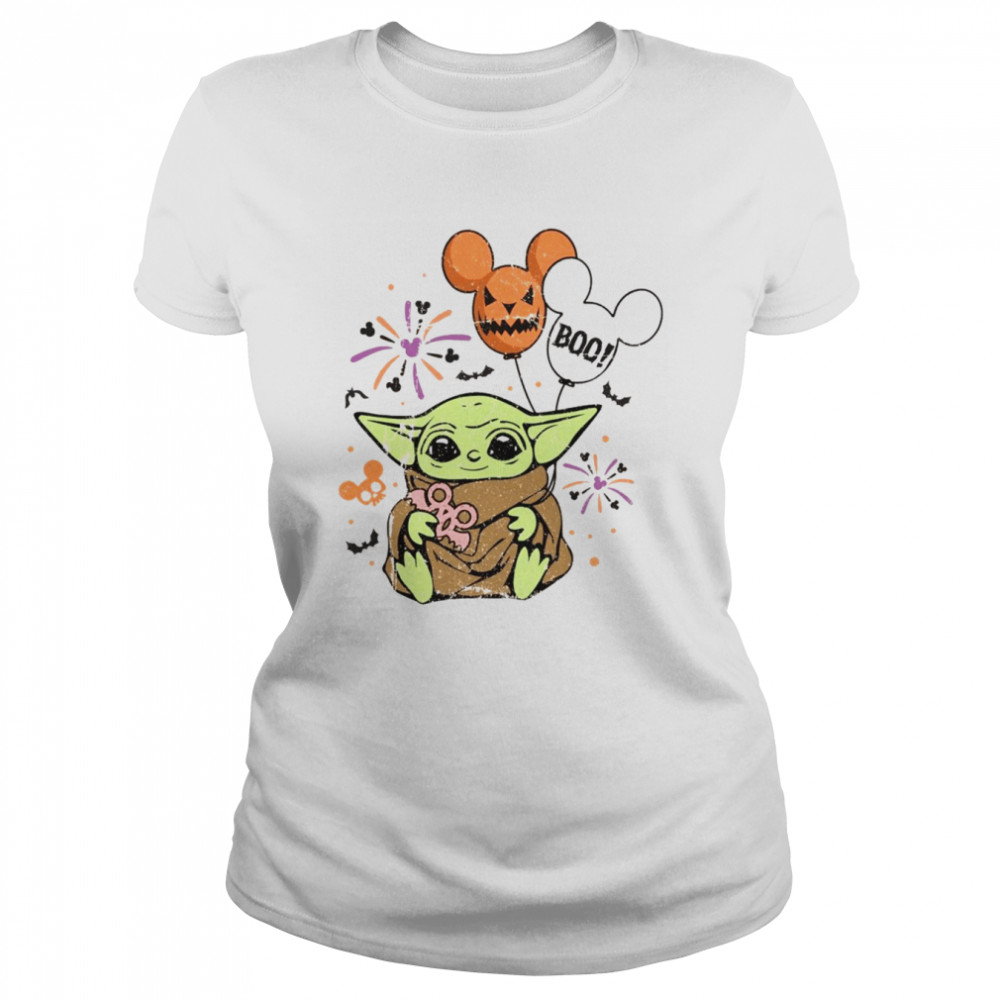 Baby Yoda Star Wars Halloween Trick Or Treat Halloween Party 2022 T- Classic Womens T-shirt