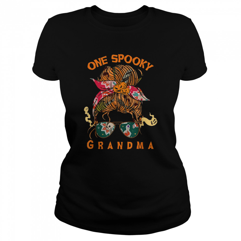 One Spooky Grandma Bandana Grandma Halloween T- Classic Women's T-shirt