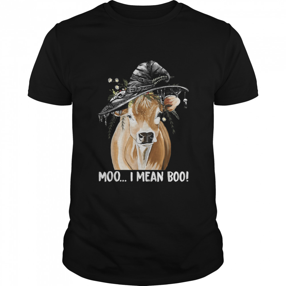 Funny Cow Witch Halloween Moo I Mean Boo T- Classic Men's T-shirt