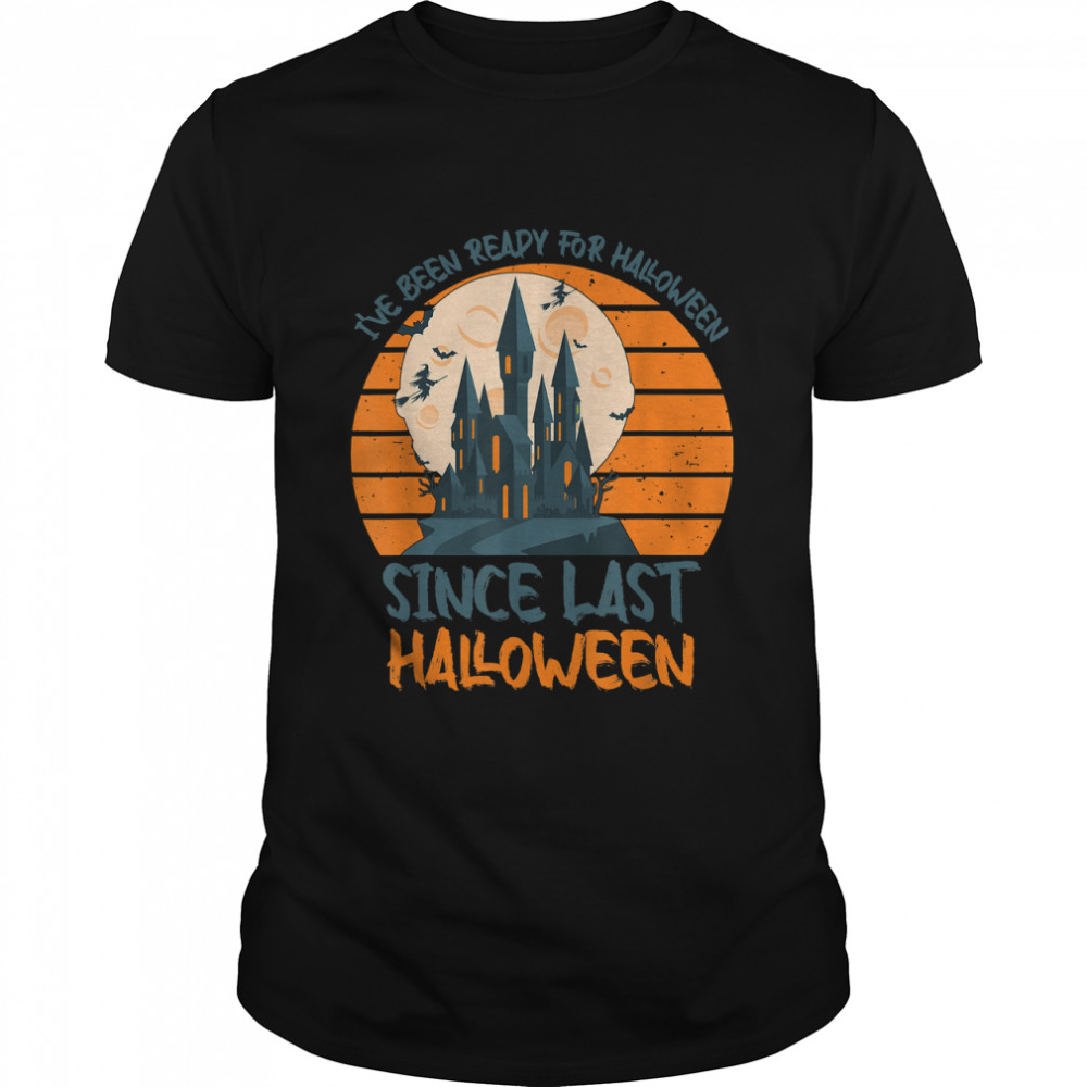 Vintage Horror Halloween Castle - Happy Halloween Kids 2022 T-Shirt