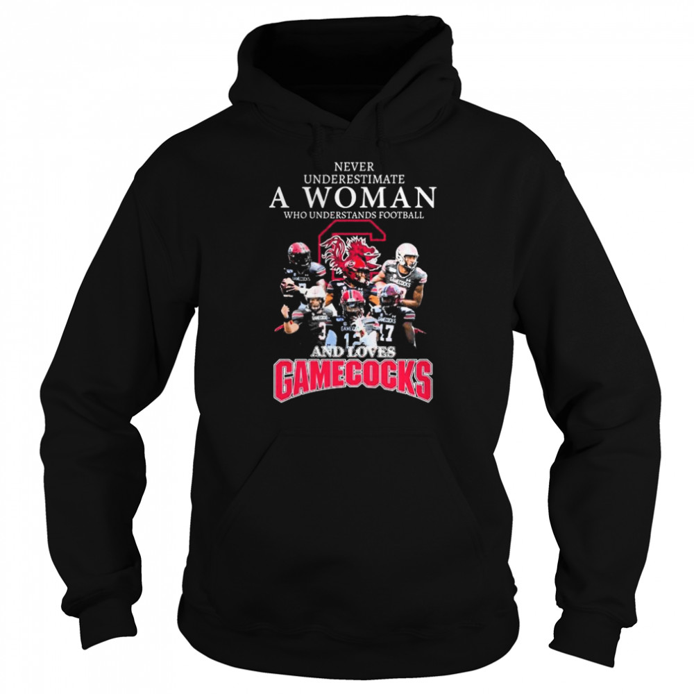 Never underestimate a woman who understands football and loves South Carolina Gamecocks 2022 shirt Unisex Hoodie