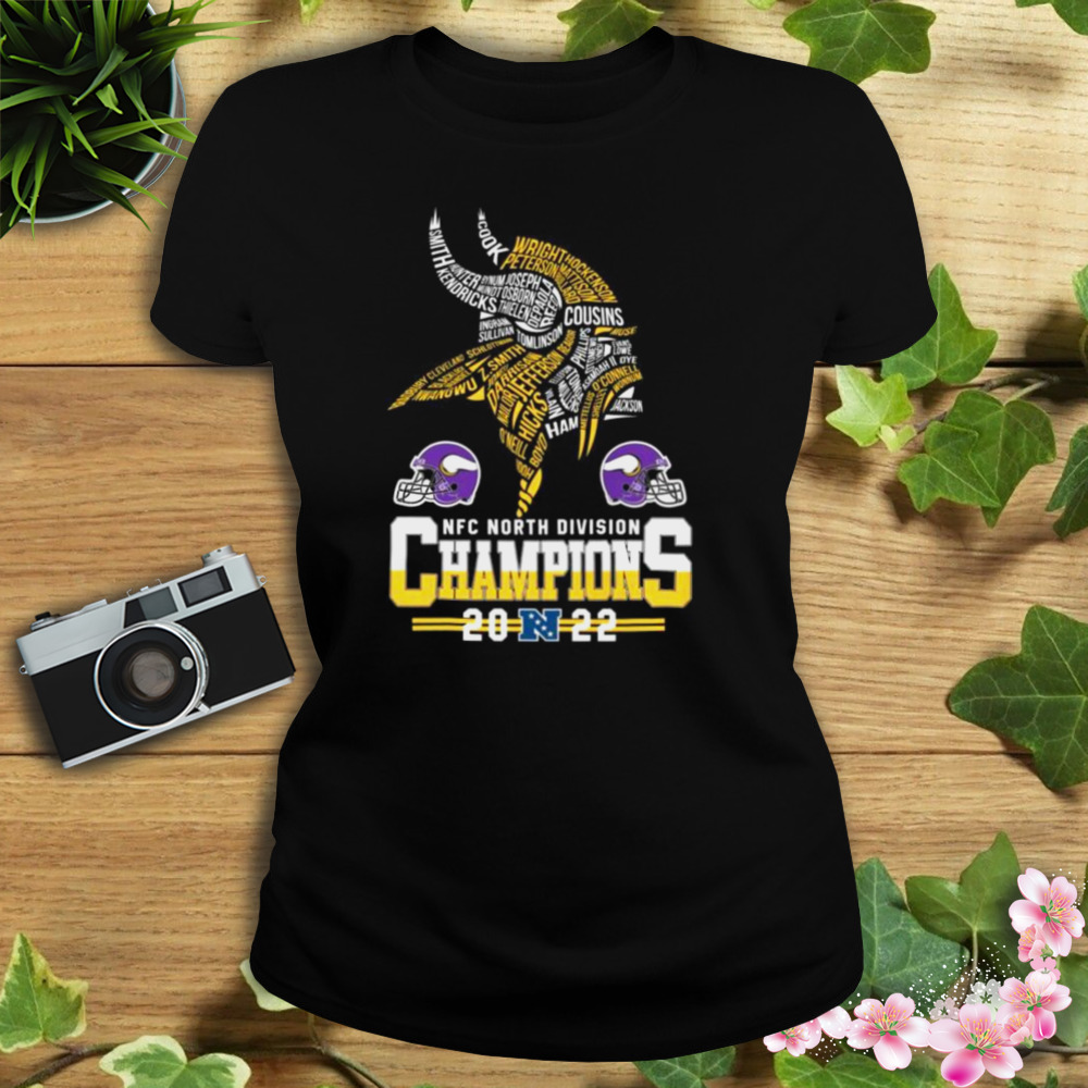 Minnesota Vikings team football 2022 NFC North Division Champions shirt 2 Women's tshirt