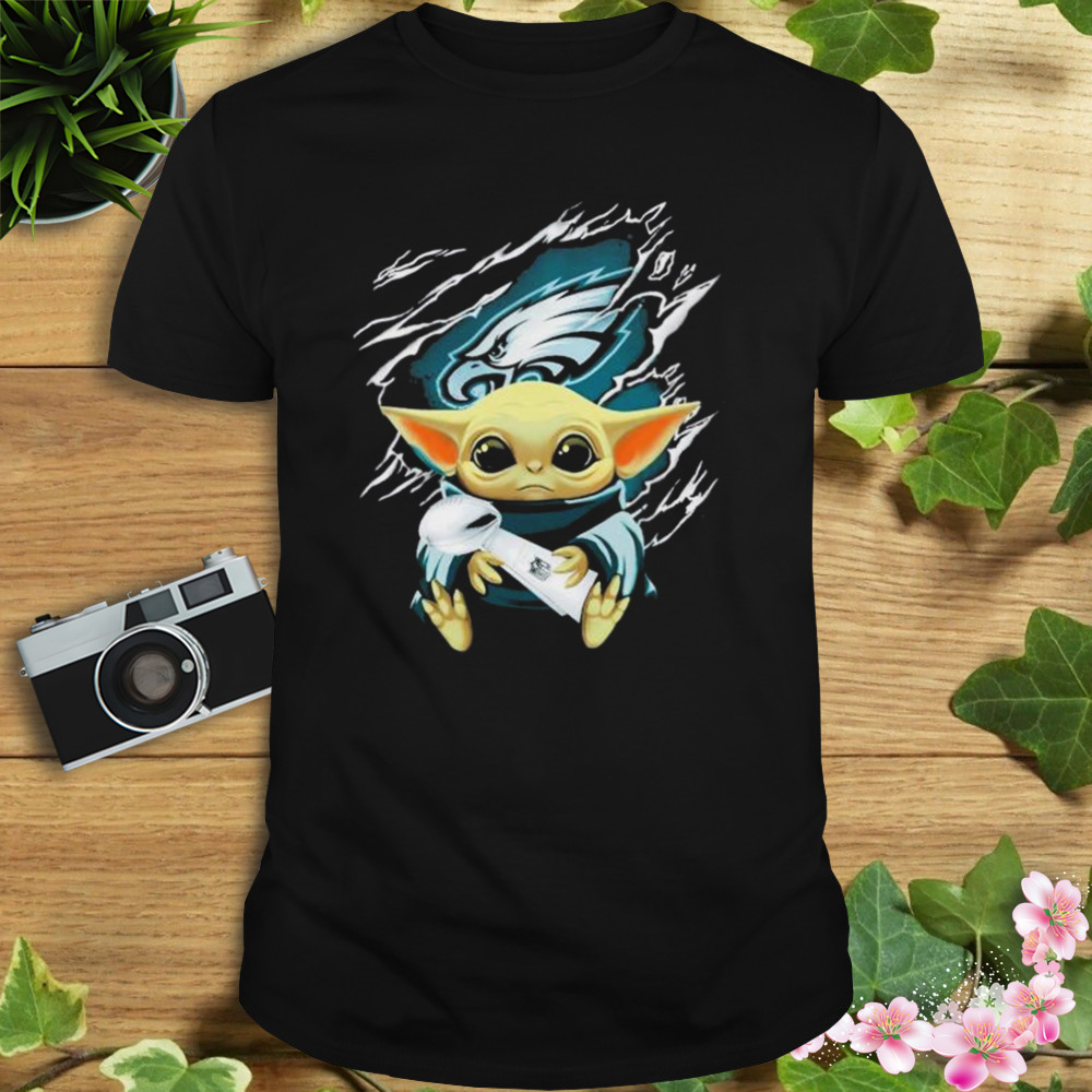 Baby Yoda And Groot Hug Philadelphia Eagles Nfl Shirt - Freedomdesign