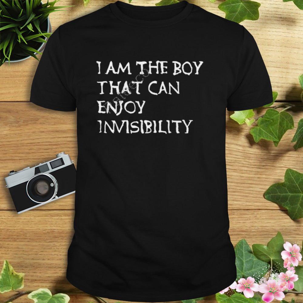 Snoop dogg wiz khalifa wearing I am the boy that can enjoy invisibility shirt