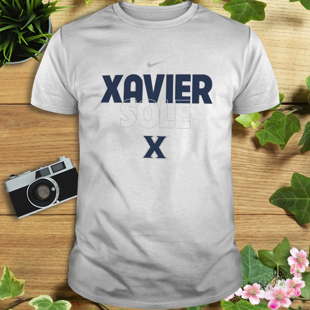 Xavier Musketeers Nike On Court Bench Shirt
