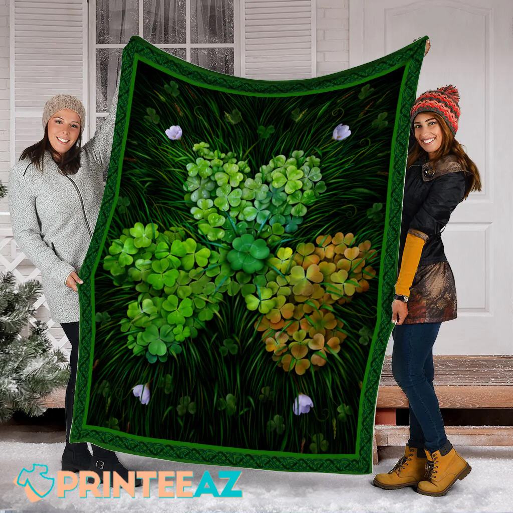 Irish Big Shamrock St Patrick_s Day Fleece Throw Quilt Blanket Black And Green - PrinteeAZ