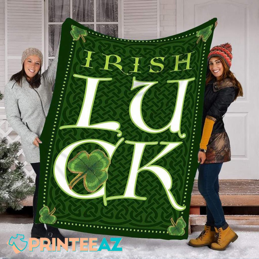 Irish Luck St Patrick_s Day Fleece Throw Quilt Blanket Green With Irish Shamrocks - PrinteeAZ