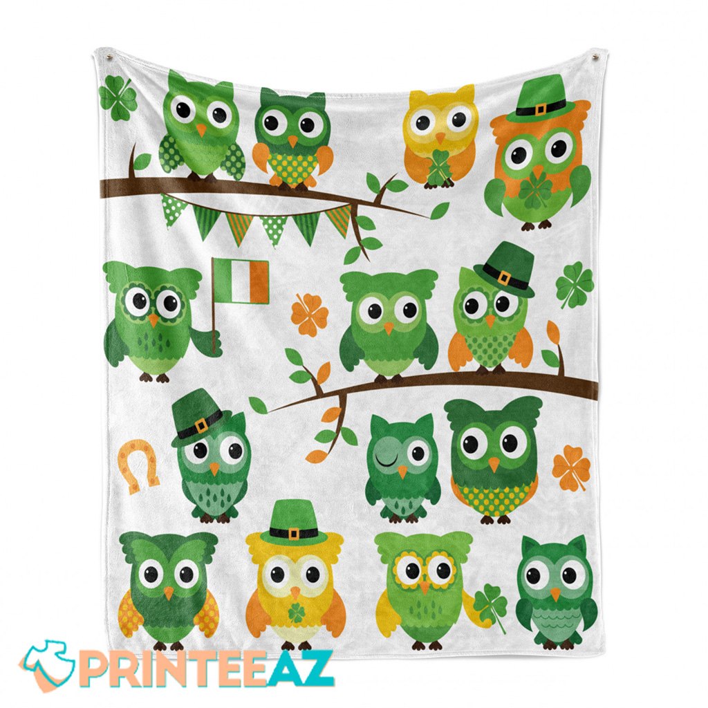 Irish Owls Leprechaun Hats On Trees St Patrick_s Day Fleece Throw Quilt Blanket White With Shamrock Leaves - PrinteeAZ