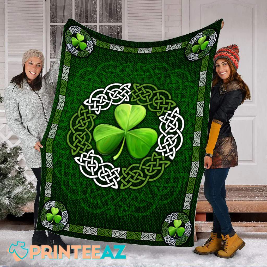 Irish Shamrock And Vector Circle Celtic St Patrick_s Day Fleece Throw Quilt Blanket - PrinteeAZ