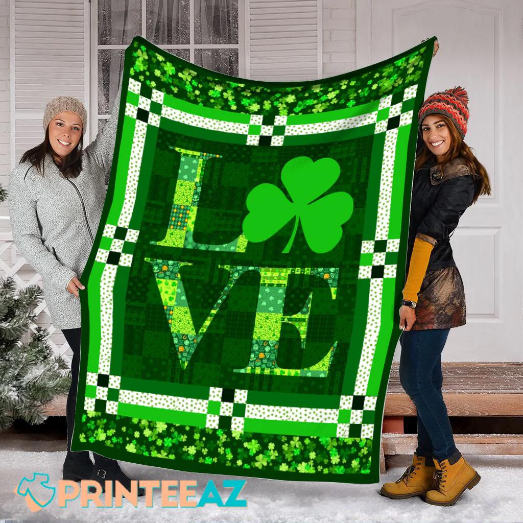 Love Irish Shamrock St Patrick_s Day Fleece Throw Quilt Blanket Green - PrinteeAZ