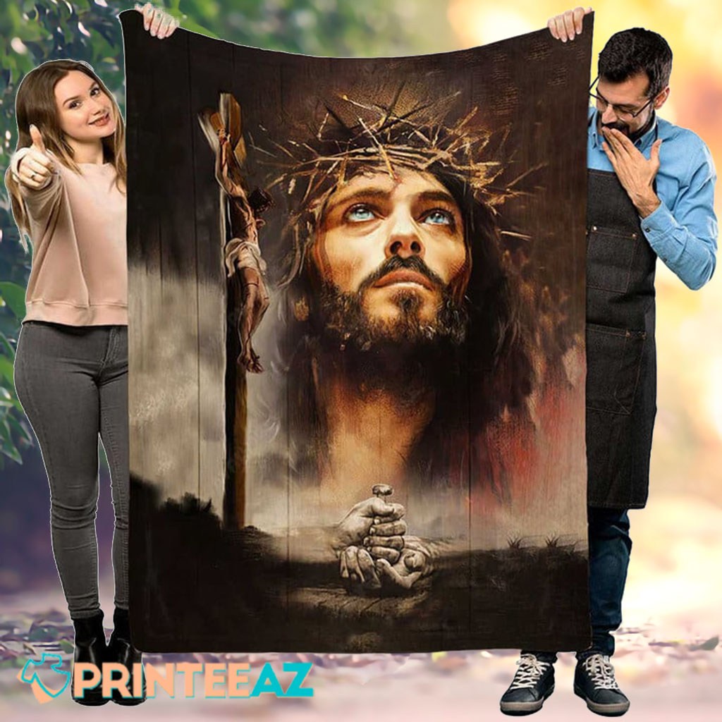 Praying For Jesus The Cross And The Crucified Lord Fleece Throw Quilt Blanket - PrinteeAZ