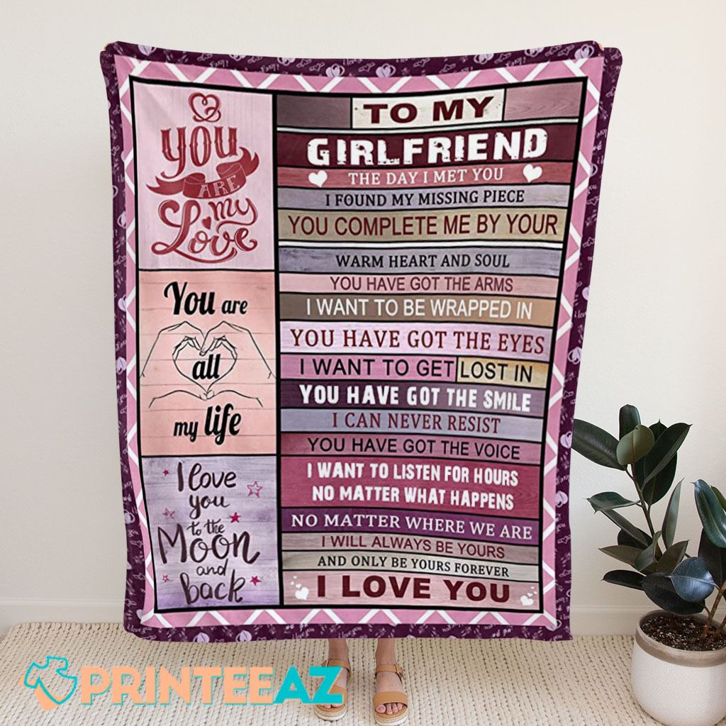 To My Girlfriend I Love You To The Moon And Back Valentine Fleece Throw Quilt Blanket Pink With Red Heart And Star - PrinteeAZ