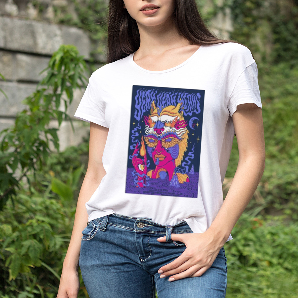 Women's shirt