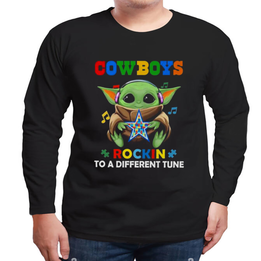 Baby Yoda Hug Dallas Cowboys Autism Rockin To A Different Tune Shirt