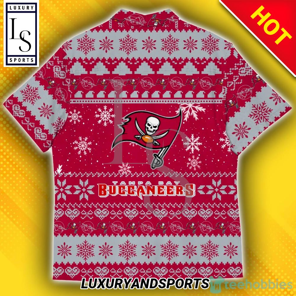 Tampa Bay Buccaneers Baby Yoda Star Wars Christmas Hawaiian Shirt