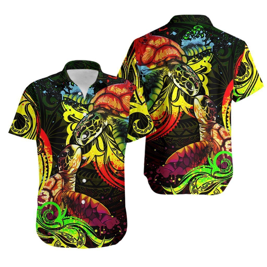 Turtle Couple With Polynesian Hawaiian Shirt