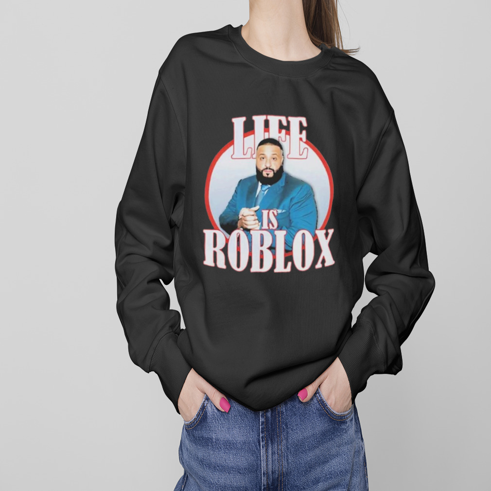 T-Shirt Roblox Aesthetic  Roblox shirt, Roblox t shirts, Hoodie roblox