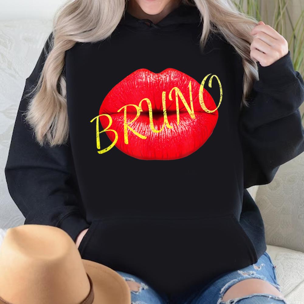 Bruno Lover Kiss Gold On Lips Cute Vintage Shirt Man Woman T-shirt