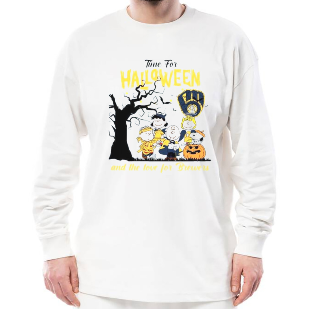 Official Peanuts Time For Halloween And The Love For Milwaukee Brewers Logo  2023 Shirt, hoodie, longsleeve, sweatshirt, v-neck tee