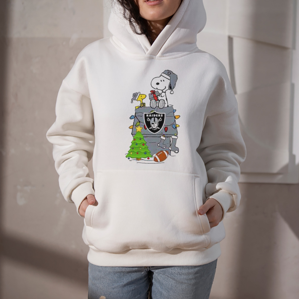 Nouvette Snoopy Las Vegas Raiders Christmas Shirt