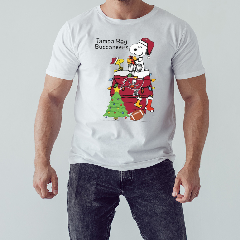 Tampa Bay Buccaneers Snoopy Christmas Shirt