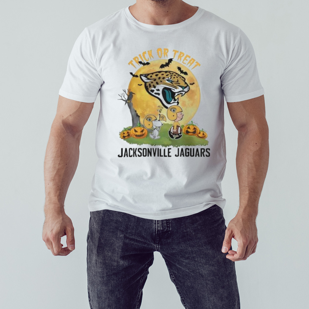 Jacksonville Jaguars Snoopy Charlie Brown And Woodstock Trick Or Treat Halloween 2023 Shirt