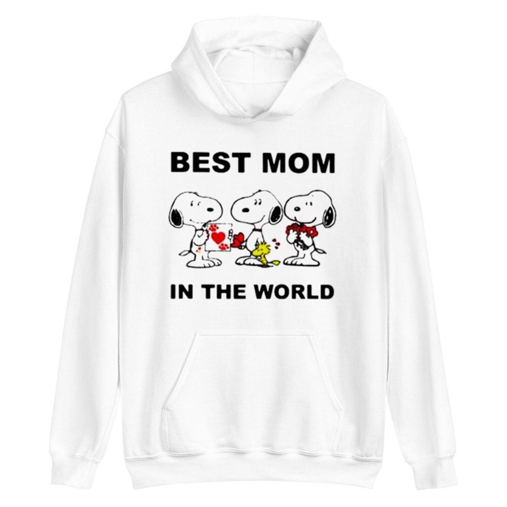 Best Mom In The World Snoopy Mom T-Shirt 3 Best Mom In The World Snoopy Mom T-Shirt