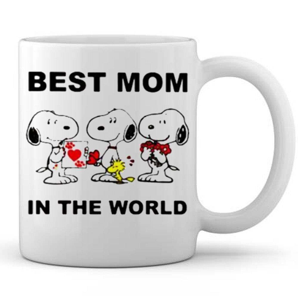 Best Mom In The World Snoopy Mom T-Shirt 4 Best Mom In The World Snoopy Mom T-Shirt
