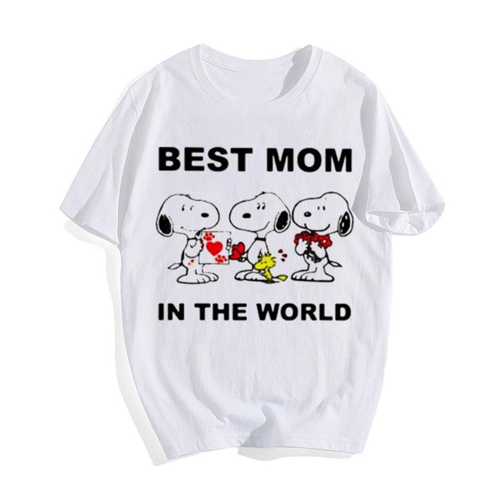 Best Mom In The World Snoopy Mom T-Shirt 1 Best Mom In The World Snoopy Mom T-Shirt