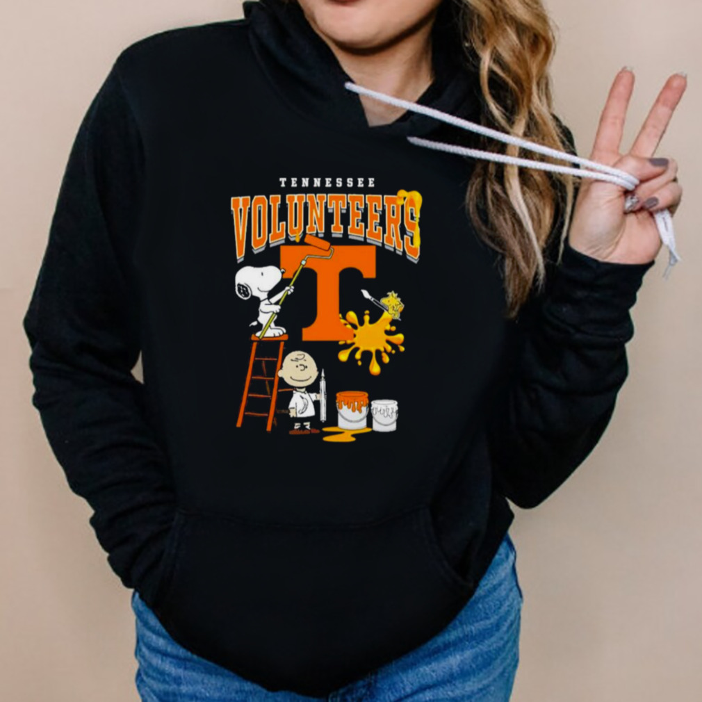 The Peanuts Charlie Snoopy and Woodstock Wall paint Tennessee Volunteers shirt 5 Hoodies