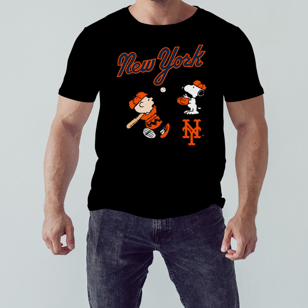 Peanuts Charlie Brown And Snoopy Playing Baseball New York Mets shirt 1 Unisex tshirt